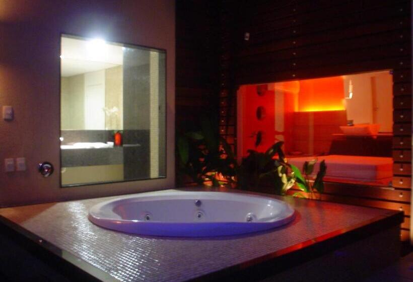 套房配有游泳池, Palace Fortaleza Centro De Eventos Motel