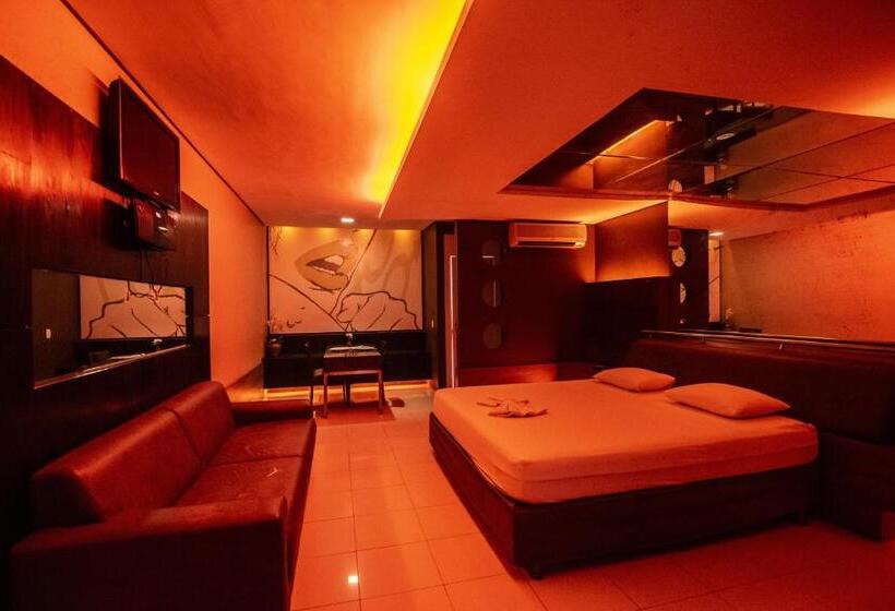 套房配有游泳池, Palace Fortaleza Centro De Eventos Motel