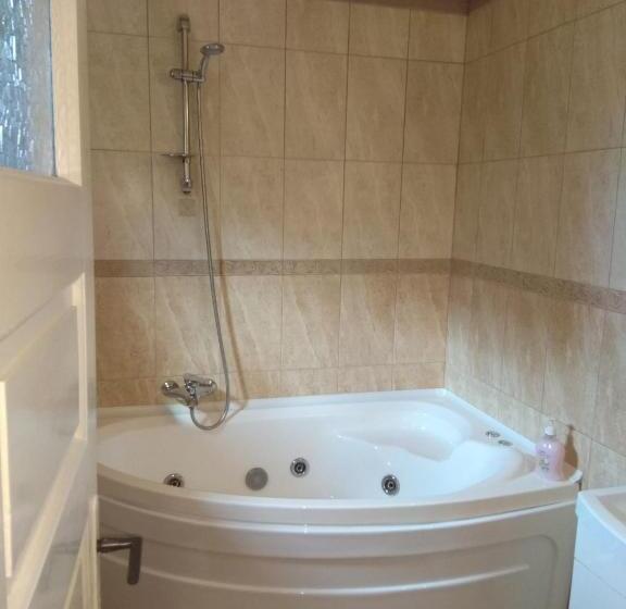 Апартаменты 2 Спальни, Casa Adriana