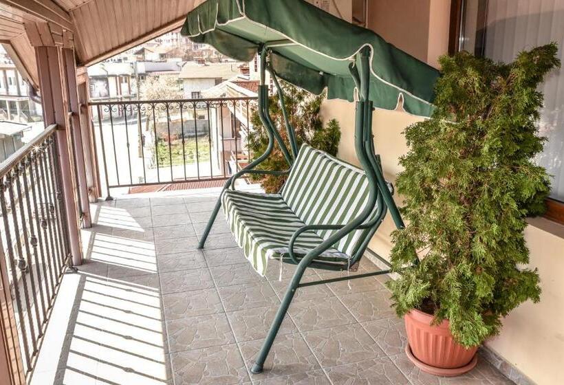 Апартаменты 1 Спальня с Террасой, Dimitur Jekov Guest House
