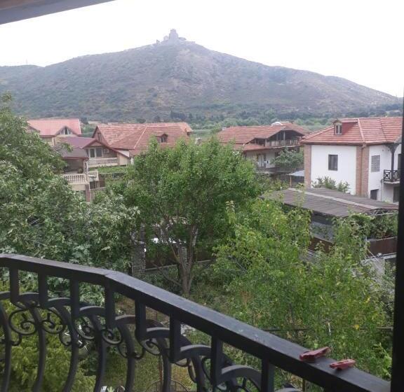 اتاق استاندارد سه تخته با سرویس بهداشتی مشترک, Guesthouse David