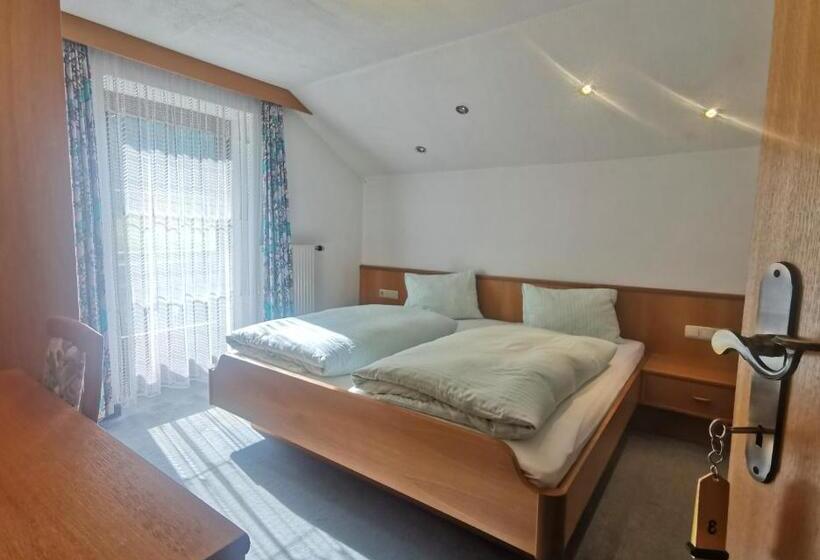 شقة غرفتين نوم مزودة بشُرفة, Landhaus Christoph