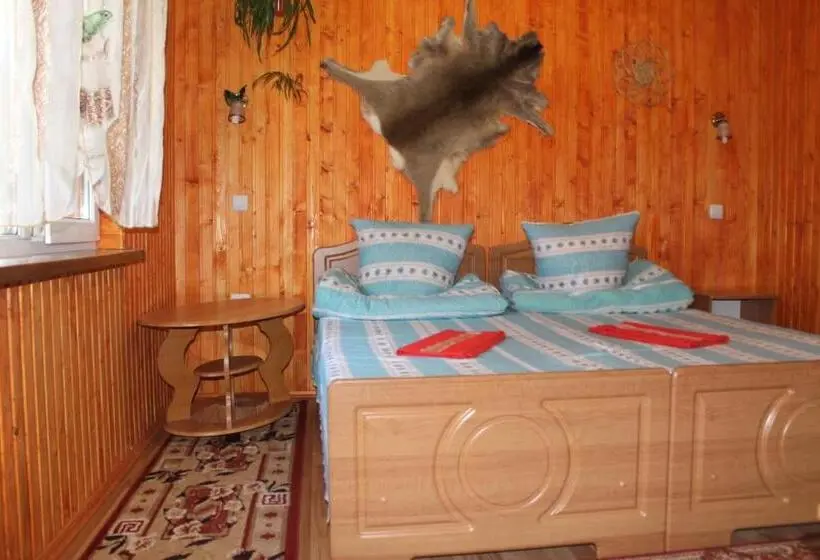 Deluxe-huone Parveke, Zustrizh U Leva