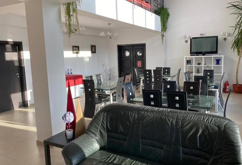 וילה בת חדר שינה 1, Pensiunea Grandor