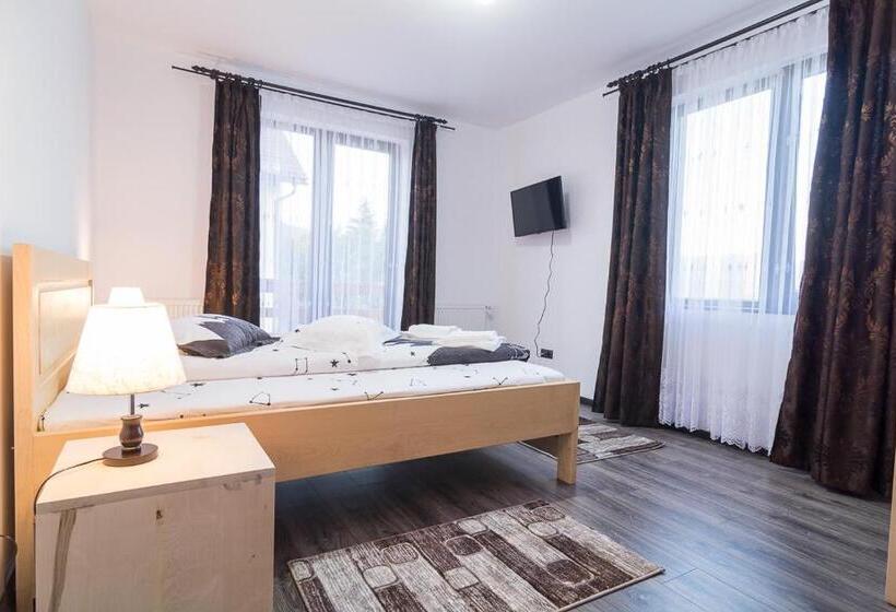 اتاق استاندارد با چشمانداز کوهستان, Pensiunea Paradisul Naturii