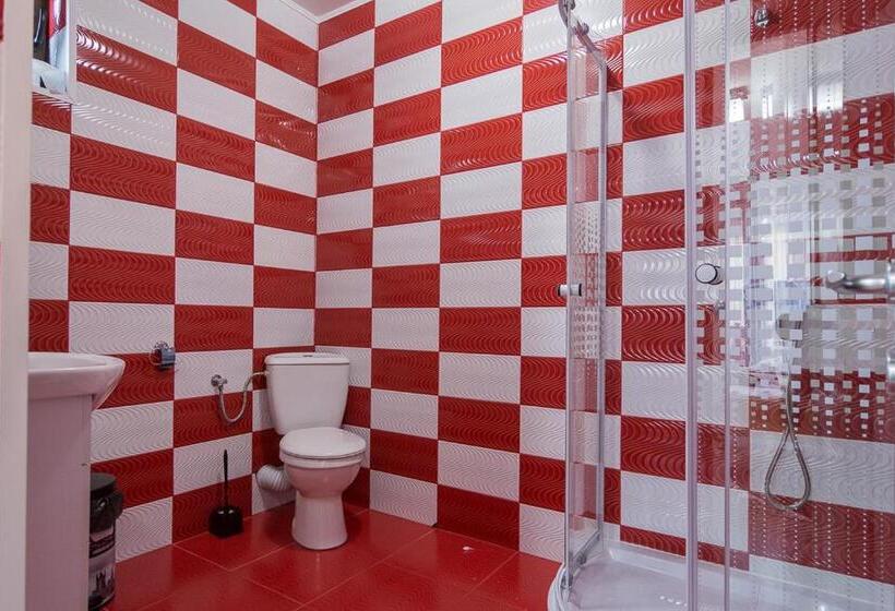 اتاق استاندارد با چشمانداز کوهستان, Pensiunea Paradisul Naturii