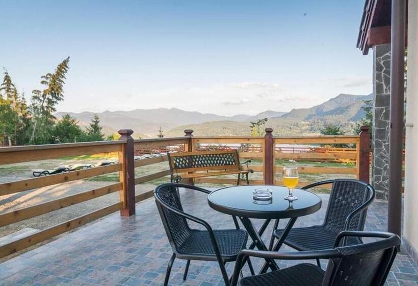 اتاق استاندارد با چشمانداز دریاچه, Pensiunea Paradisul Naturii