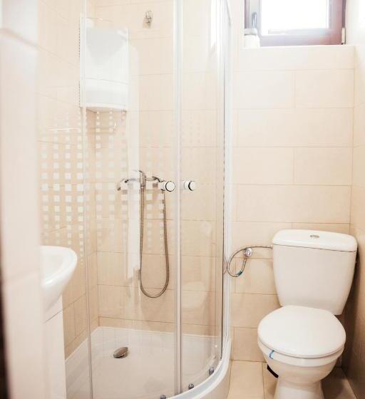 اتاق استاندارد با بالکن, Pensiunea Paradisul Naturii