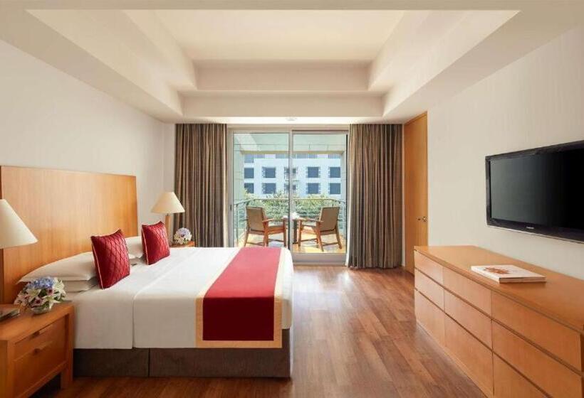 Номер Superior Кровать Кинг, Airport Hotel De Rosewood