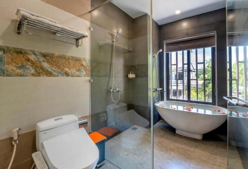 Junior Suite with Balcony, December Oasis Hoi An Villa