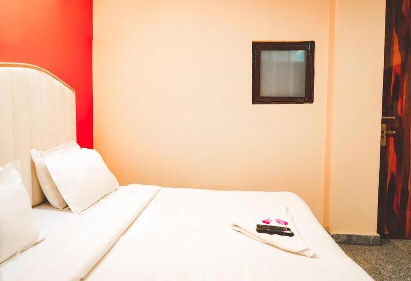 デラックスルーム, Lisa Homes Near Terminal 1 Igi Airport Metro