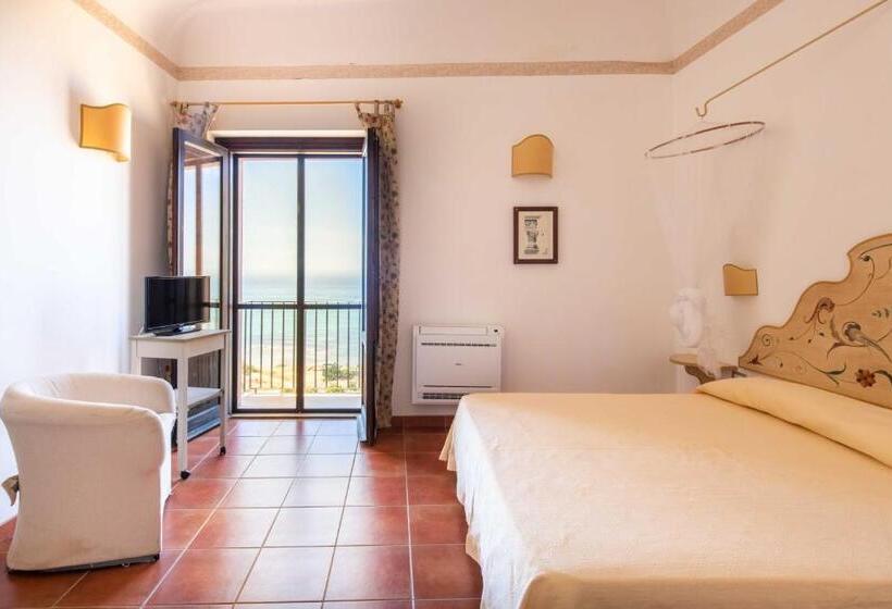 חדר סטנדרט עם מרפסת, Maragani Beach Rooms & Breakfast