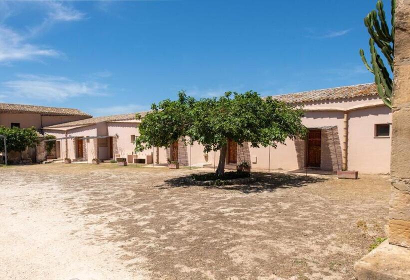 חדר סופריור לשלושה, Maragani Beach Rooms & Breakfast