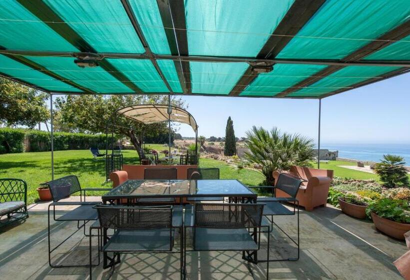 חדר סטנדרט לשלושה, Maragani Beach Rooms & Breakfast