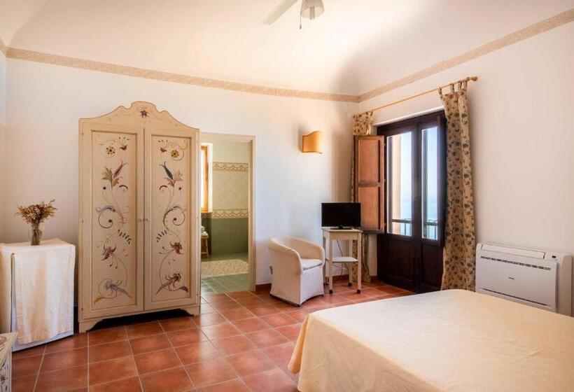 חדר סטנדרט עם מרפסת, Maragani Beach Rooms & Breakfast