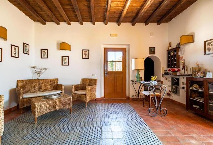 חדר סופריור לשלושה, Maragani Beach Rooms & Breakfast