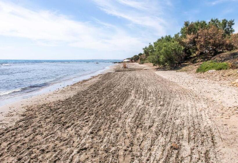 חדר סופריור לשלושה, Maragani Beach Rooms & Breakfast