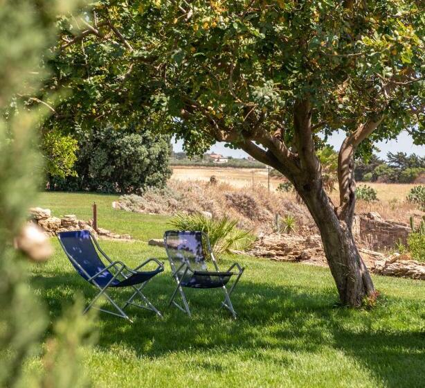 חדר סטנדרט לארבעה, Maragani Beach Rooms & Breakfast