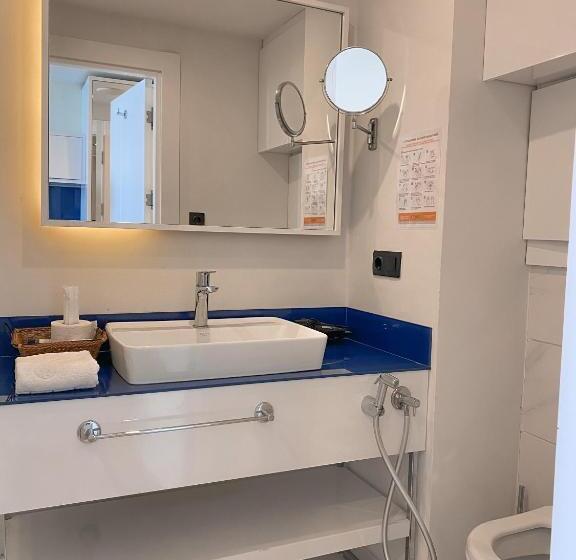 اتاق استاندارد, Batumi Floor40