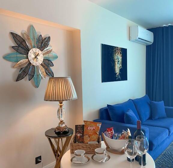 آپارتمان 1 خوابه با چشم‌انداز دریا, Batumi Floor40