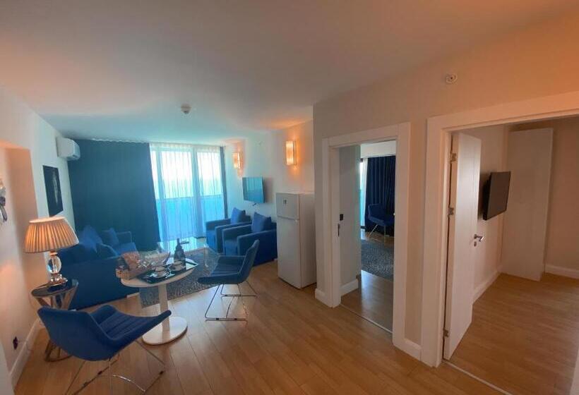 آپارتمان 1 خوابه با چشم‌انداز دریا, Batumi Floor40