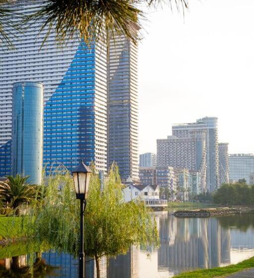 آپارتمان 1 خوابه با چشم‌انداز دریا, Batumi Floor40