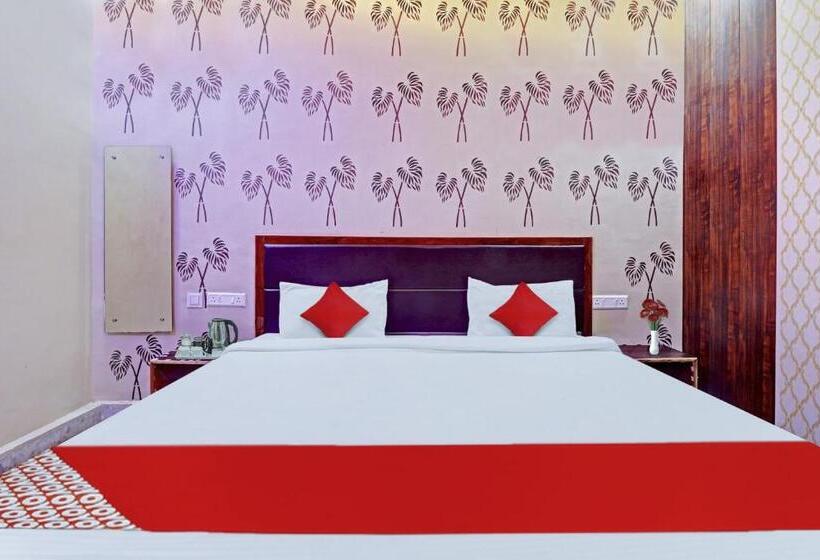 Triple Classic Room, Oyo Flagship The Ornate