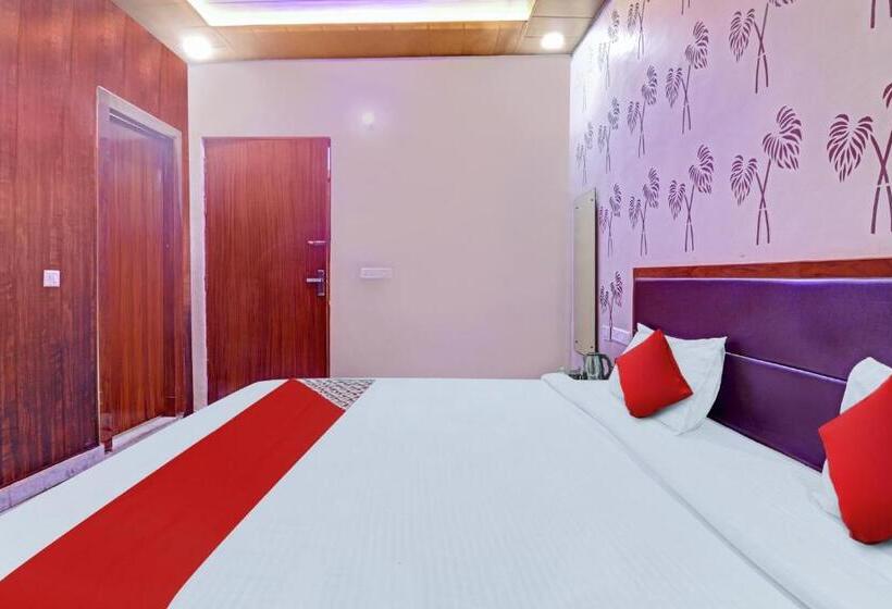 Triple Classic Room, Oyo Flagship The Ornate