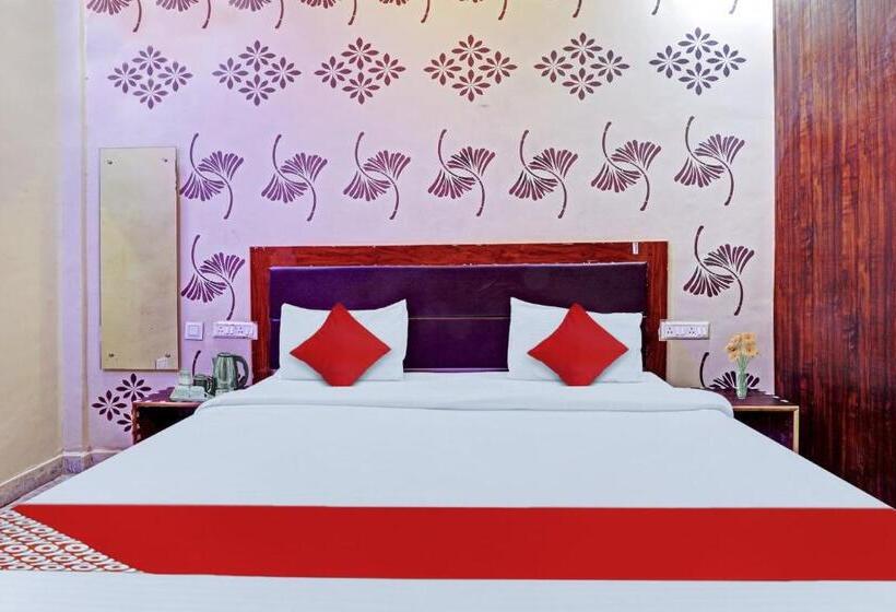 Triple Classic Room, Oyo Flagship The Ornate