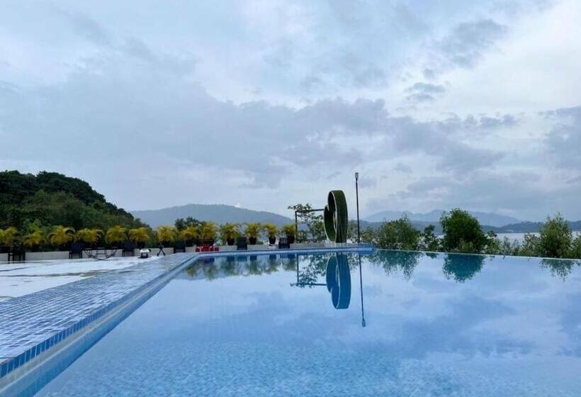 اتاق سوپریور, Pearl Andaman Resort Ranong Koh Koo