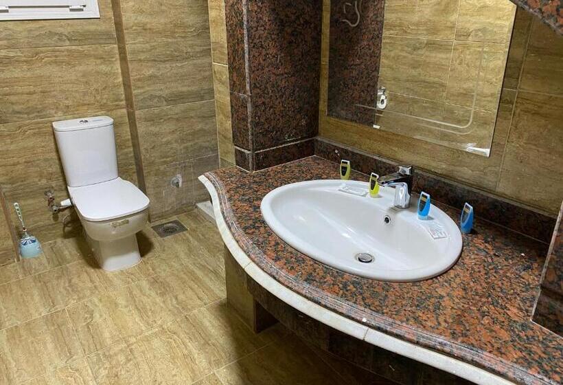 اتاق استاندارد با چشمانداز کوهستان, Sphinx And Pyramids Inn