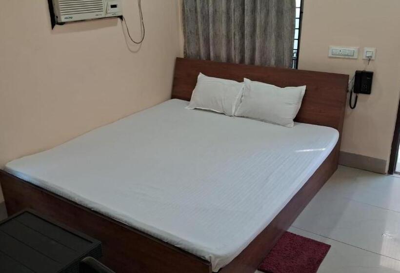 Номер Deluxe, New Mouchak Hotel & Resorts
