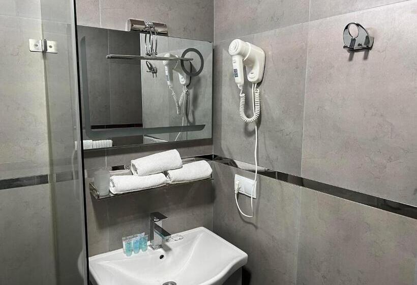 اتاق استاندارد, Kent Hotel & Restaurant Kent Beach