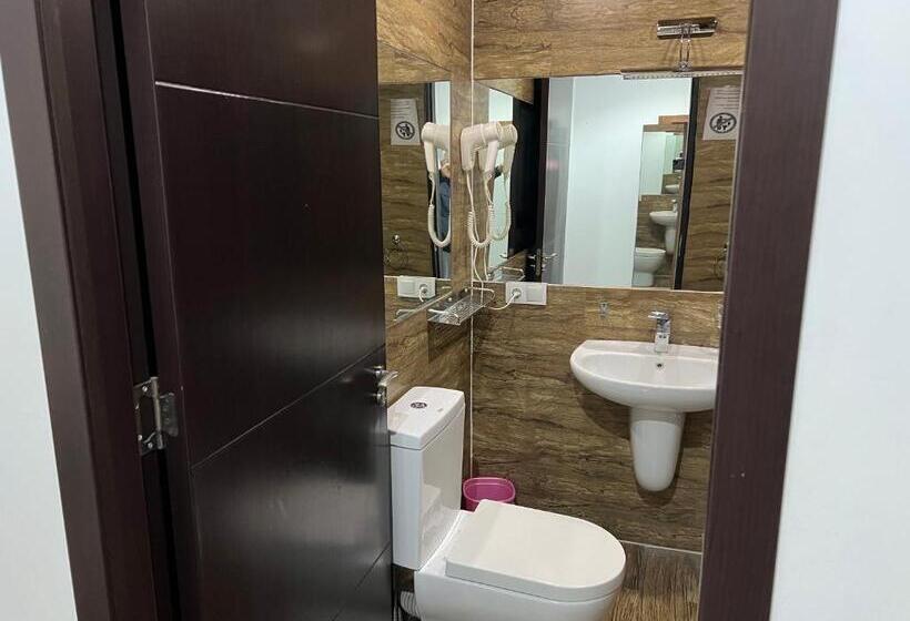 اتاق استاندارد با تخت بزرگ, Kent Hotel & Restaurant Kent Beach