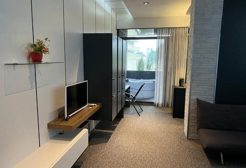 اتاق استاندارد با وان آب گرم, Kent Hotel & Restaurant Kent Beach