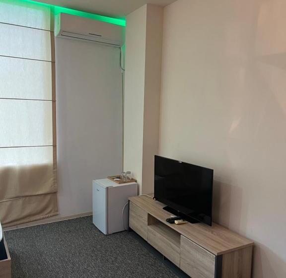 اتاق کلاسیک سه تخته, Kent Hotel & Restaurant Kent Beach