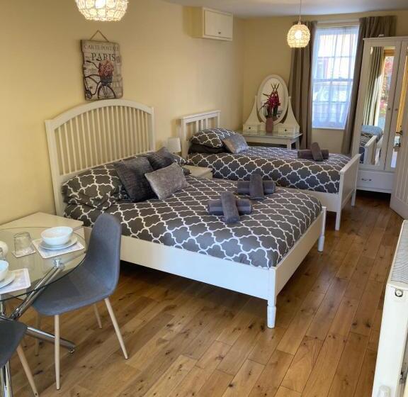 Quarto Triplo Estandar, Ashton Gate Mews