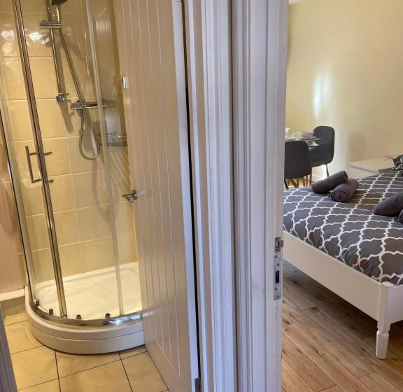 Quarto Triplo Estandar, Ashton Gate Mews