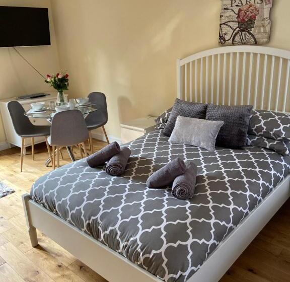 Quarto Triplo Estandar, Ashton Gate Mews