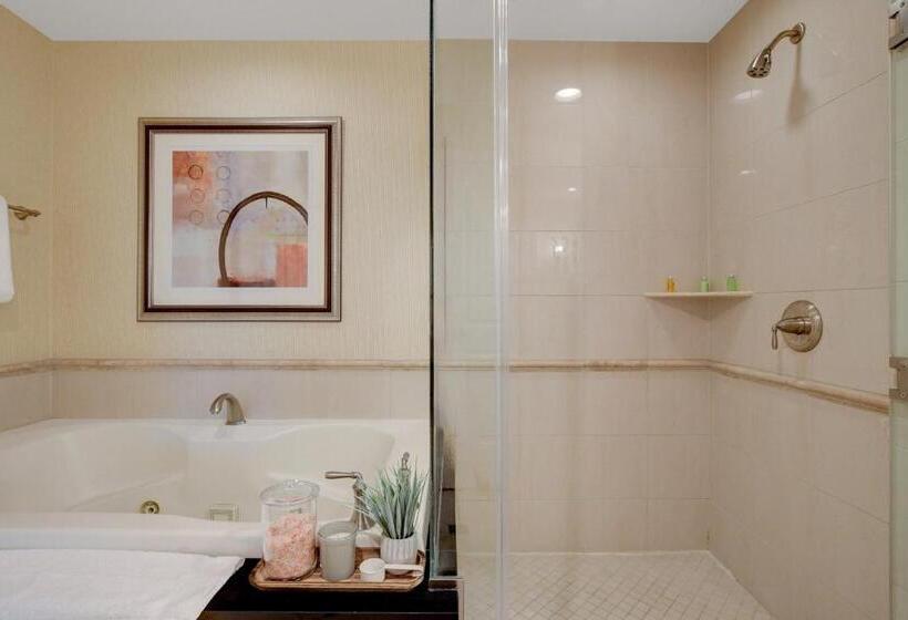 バルコニー付きスタンダードステューディオ, Studio Suite 25th Flr Mgm Signature Balcony Strip View