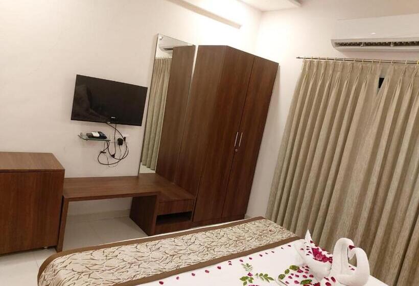 行政套房, Chandanvan Club & Resort