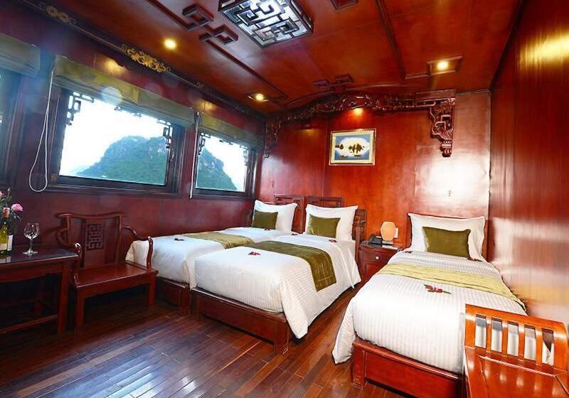 اتاق سه نفره دلوکس با چشم‌انداز دریا, Majestic Legend Cruise