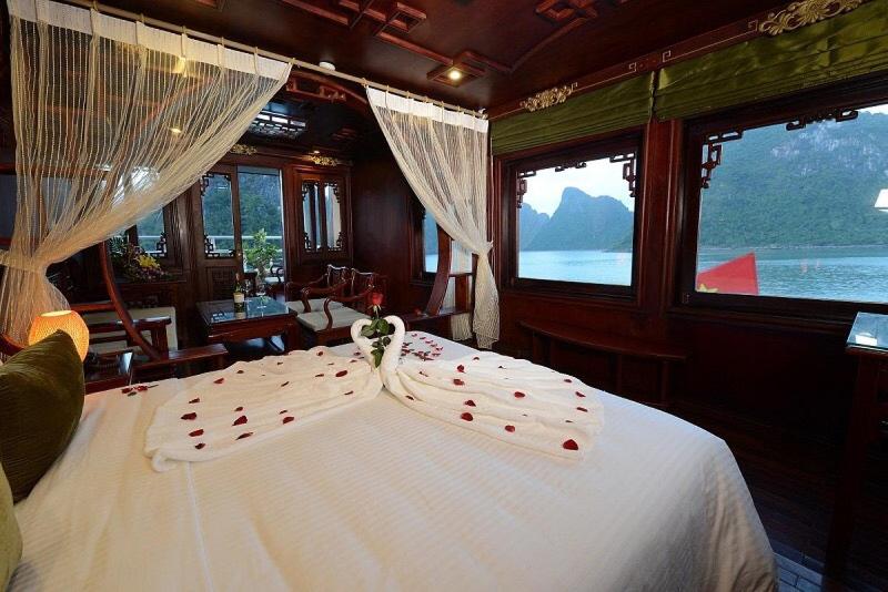 Deluxe Suite Sea View, Majestic Legend Cruise