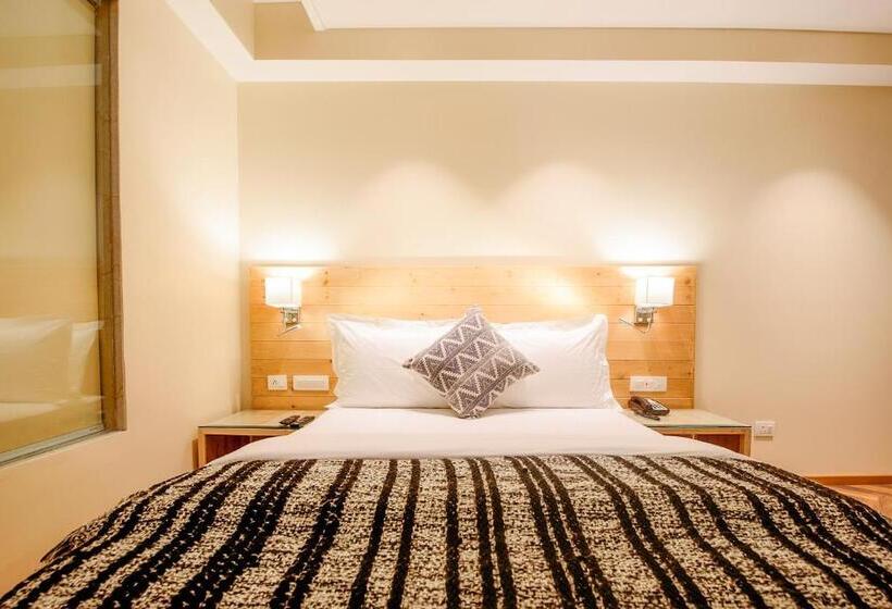 חדר סטנדרט עם נוף, Naturevilas Sarovar Portico Centrally Heated