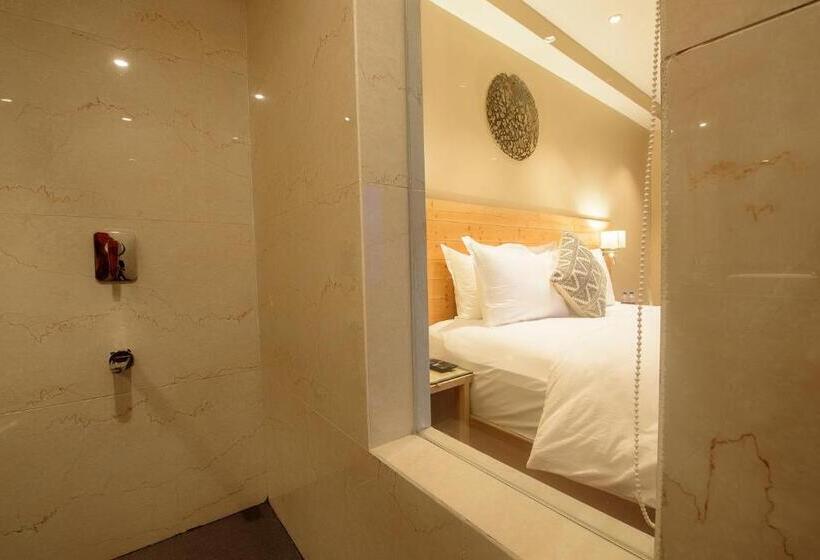 חדר סטנדרט עם נוף, Naturevilas Sarovar Portico Centrally Heated