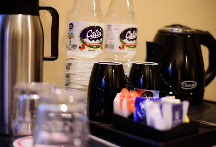 חדר סטנדרט עם נוף, Naturevilas Sarovar Portico Centrally Heated