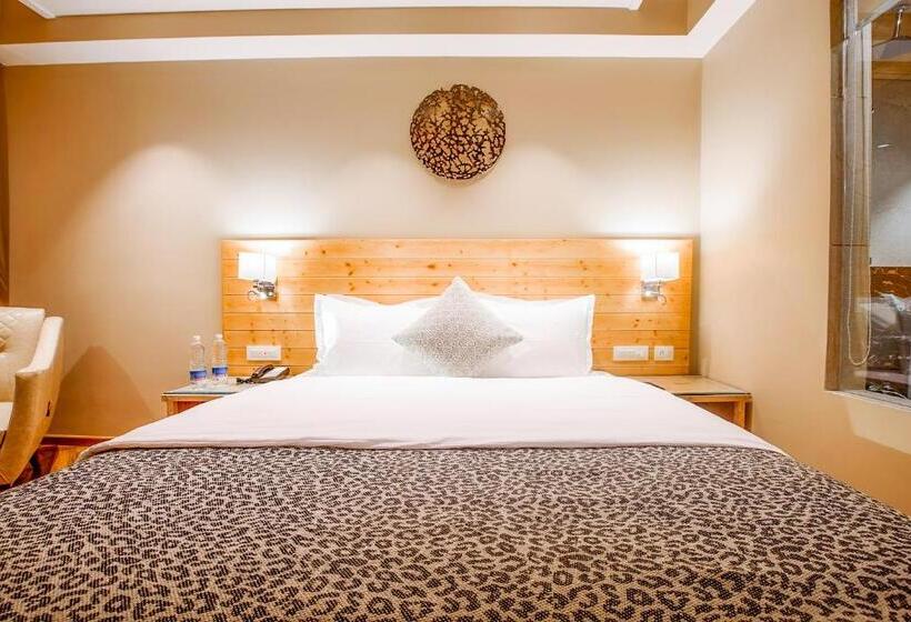 חדר סטנדרט עם נוף, Naturevilas Sarovar Portico Centrally Heated