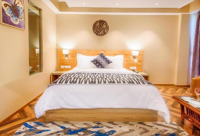 غرفة قياسية ذات إطلالة, Naturevilas Sarovar Portico   Centrally Heated