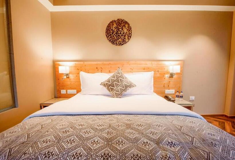 חדר סטנדרט עם נוף, Naturevilas Sarovar Portico Centrally Heated