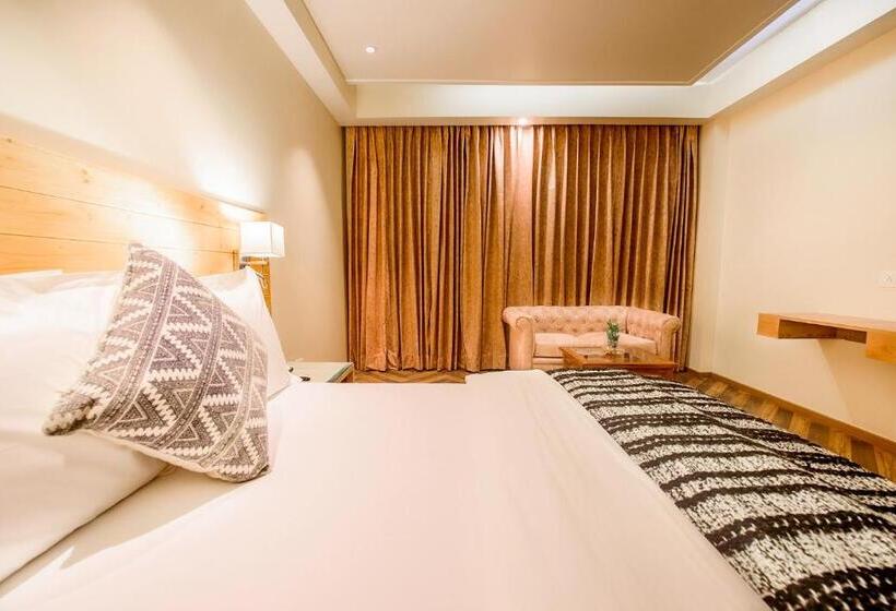 غرفة قياسية ذات إطلالة, Naturevilas Sarovar Portico   Centrally Heated
